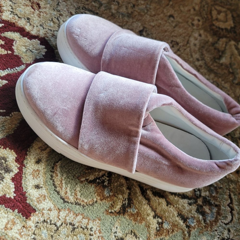 Lewit Woman's Flats - Picture 3 of 4